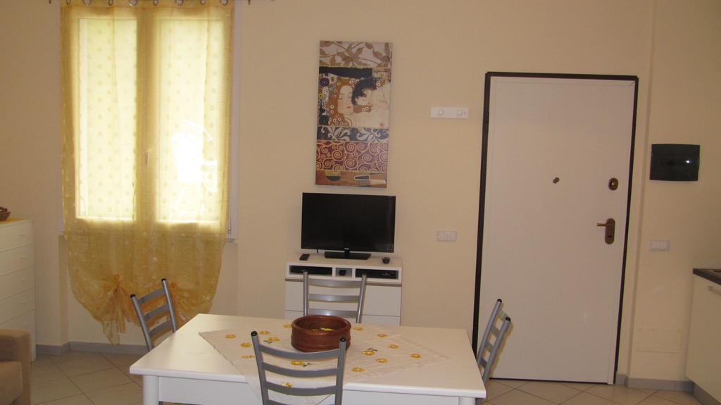 Lusso Accessibile E Servizi Lerici Δωμάτιο φωτογραφία